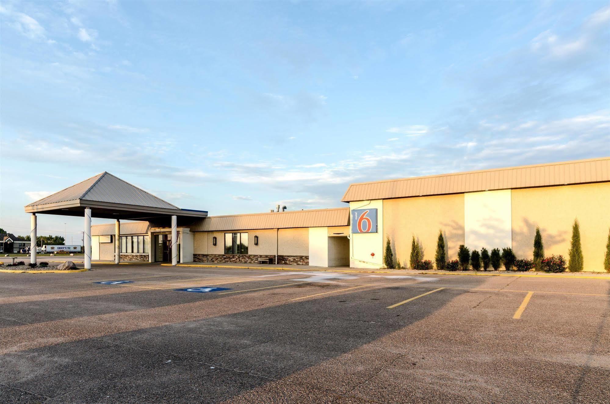Motel 6-York, Ne מראה חיצוני תמונה